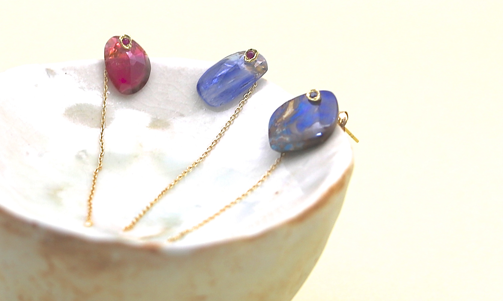 MONAKA / flat stone Pierce ￥27,500(込)〜 - ビジュ寺口 ／ 時計