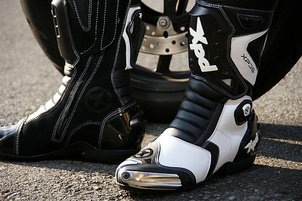 Xpd XP-3S レーシングブーツ バイク用品インプレッション バイクブロス