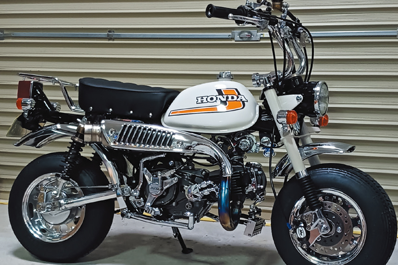 10年越しの完成形から「5.5J」のワイド仕様まで。4台のモンキーに見る