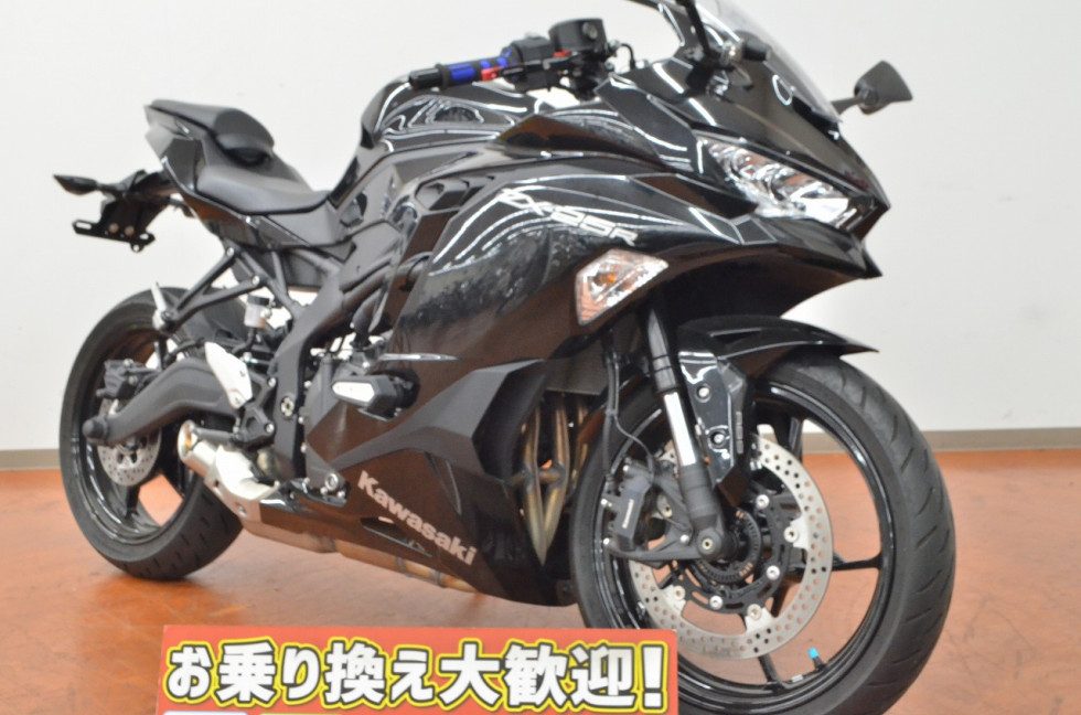 入荷車両のご案内【カワサキ ZX-25R】【ホンダ CB400SF】 | 中古・新車