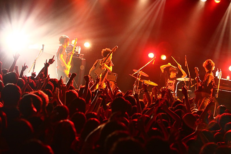 cinema staff トラブル発生も9mmカバーなどで観衆を魅了 | Daily News