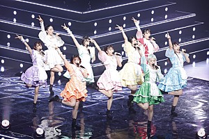 エビ中、年末恒例【大学芸会】初日公演を大成功のうちに終了 新