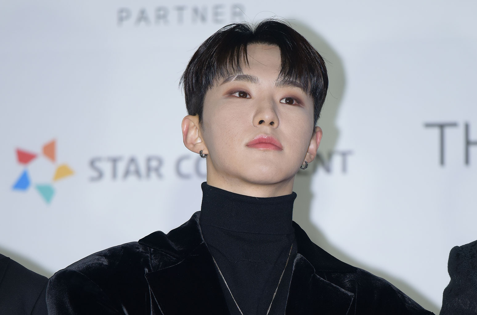 SEVENTEEN's Hoshi Tests Positive for COVID-19