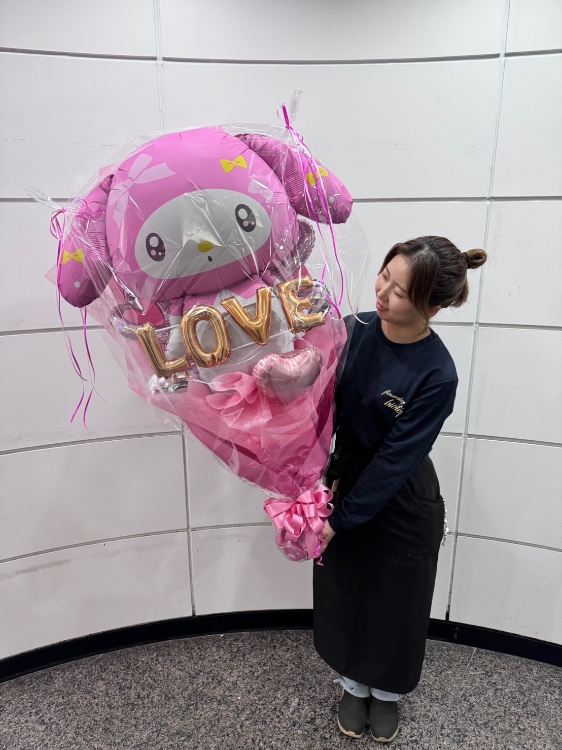 大阪梅田・心斎橋の花屋biotop(ビオトープ) / サンリオ文字バルーン