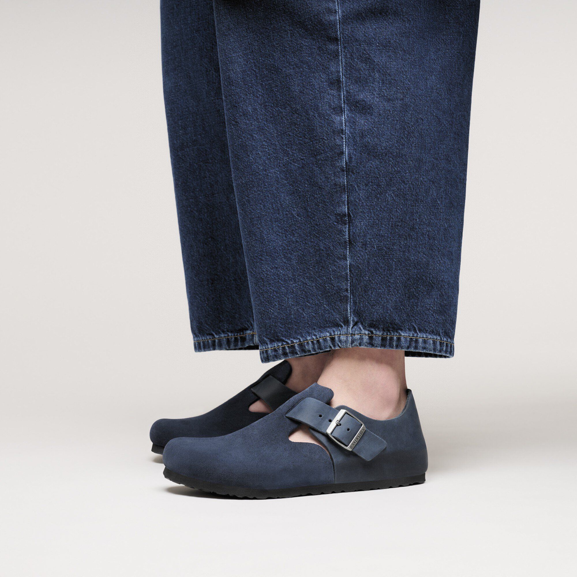 London Mixed Leather in Color New Navy | BIRKENSTOCK US