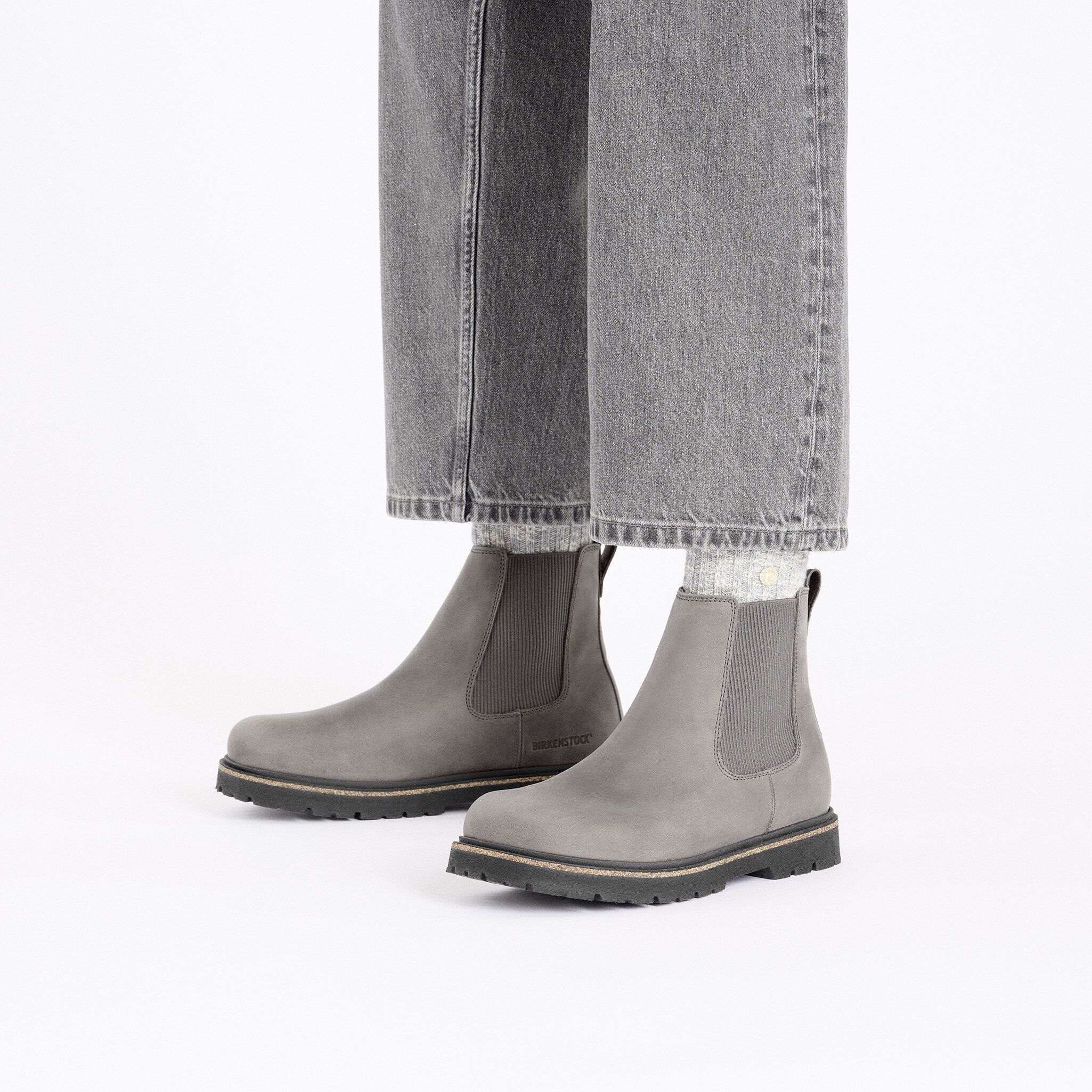 Highwood Slip On Mid Women Nubuck Leather in Color Graphite