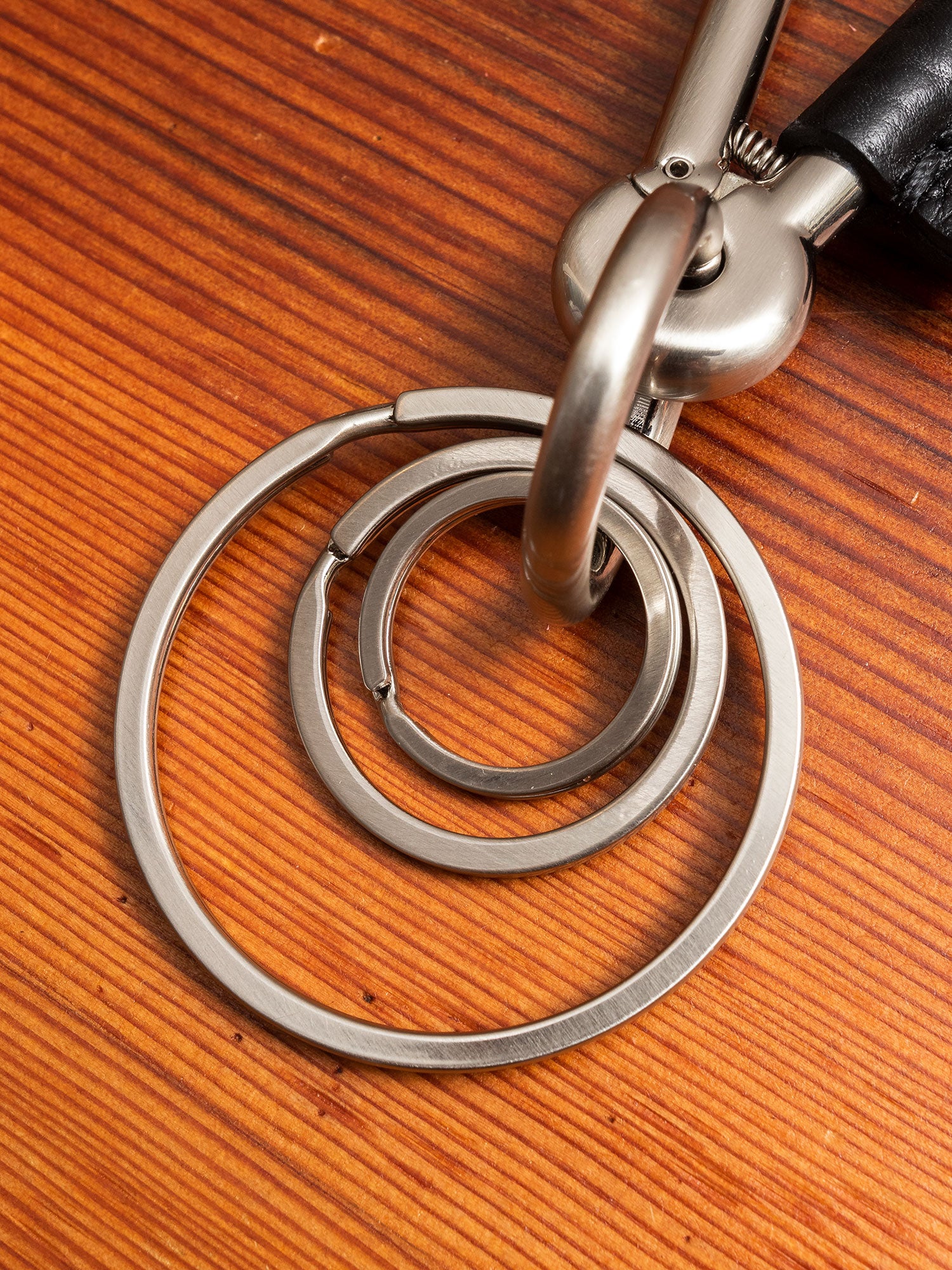 Karabiner in Black – Blue Owl Workshop