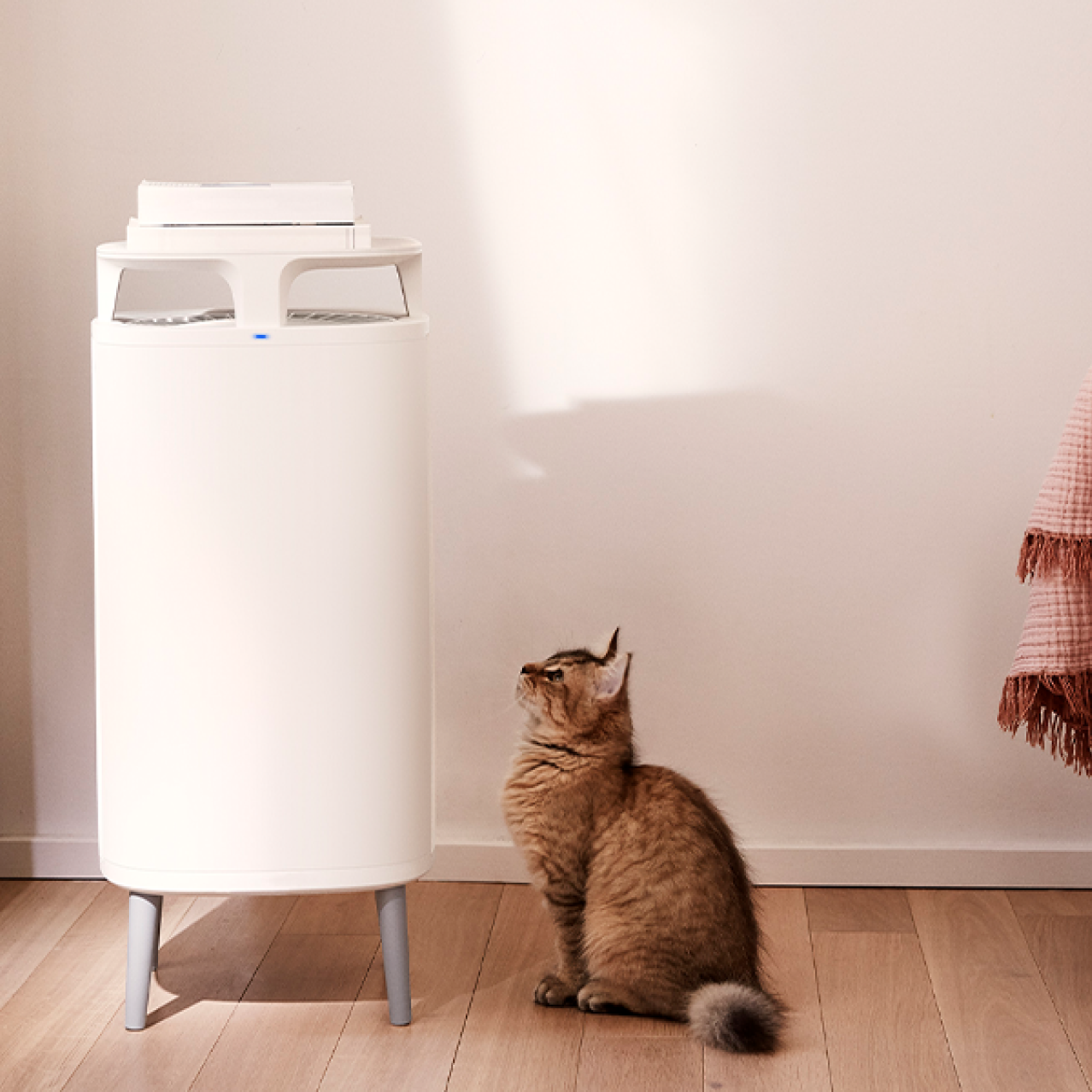 DustMagnet™ 5200 Series | Air purifier 212 ft² | Blueair