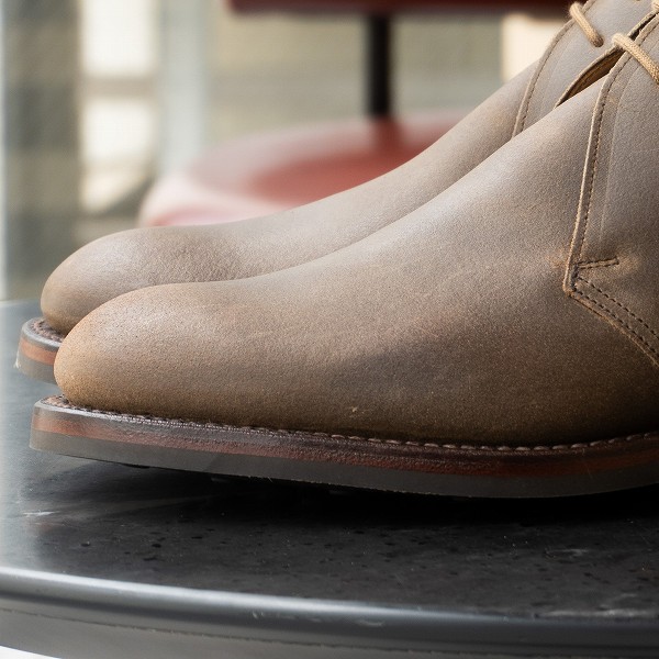 クロケット＆ジョーンズ 今履くべき定番チャッカブーツ“チャートシー