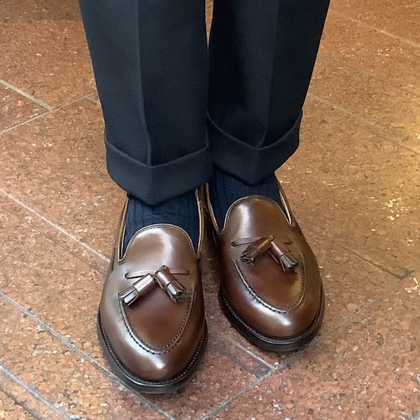 クロケット＆ジョーンズの定番タッセルローファー 【キャベン