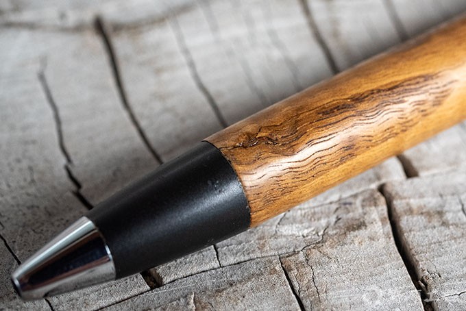 車に轢かれた栗のペンの修理・Part2 | 野原工芸｜作り手の裏話