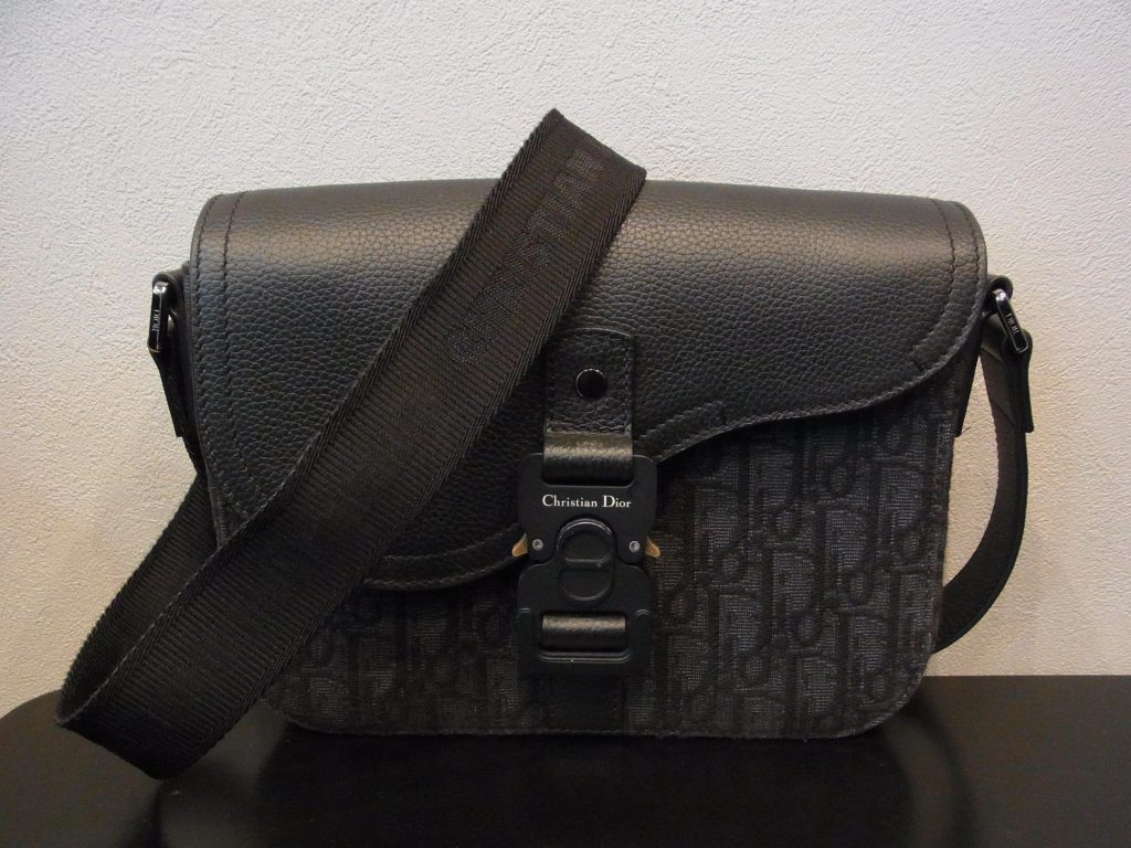 ディオール メッセンジャーバッグ スモール サドル バッグ 高価買取