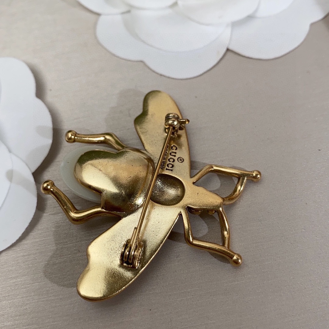 グッチ ブローチ，グッチ 蜂 ブローチ，Gucci - グッチ ブローチ