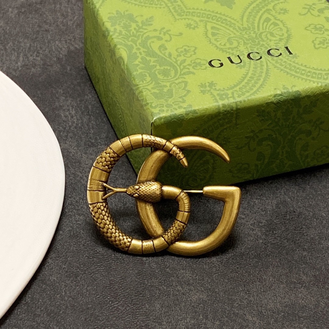 グッチ ブローチ，グッチ 蜂 ブローチ，Gucci - グッチ ブローチ