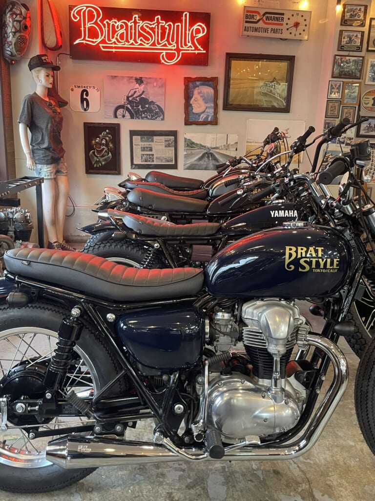 W650 デュアルメガホンマフラーのご紹介！ - ブラットスタイルのブログ