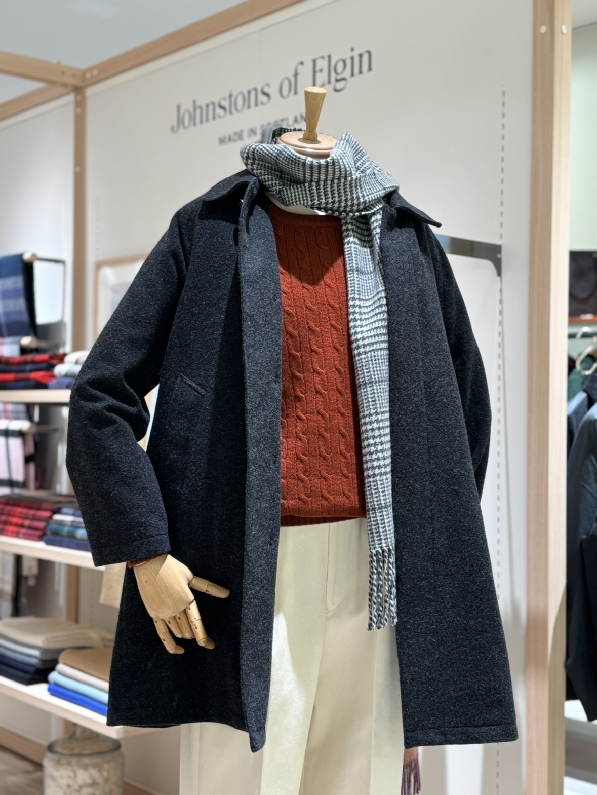 Johnstons of Elgin】カシミアニットウェアが揃いました | BRITISH