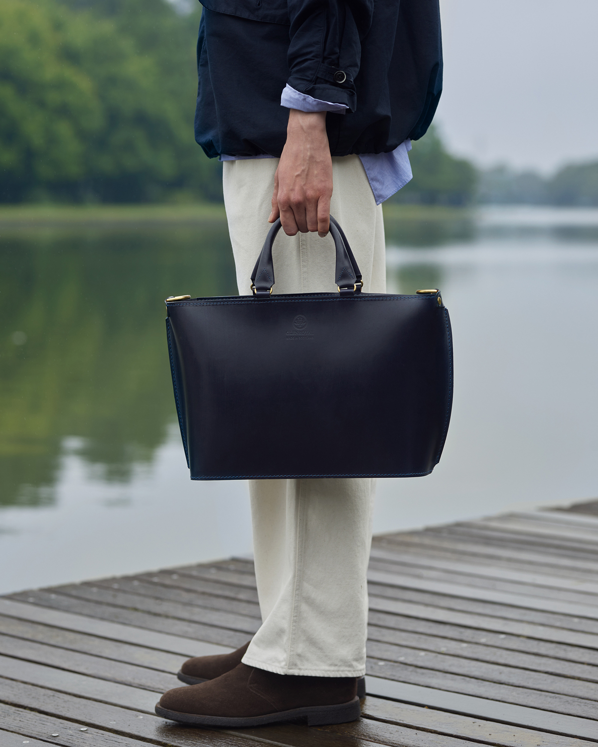 ビジネスにも最適な、2WAYで使えるグレンロイヤルの最新トートバッグ