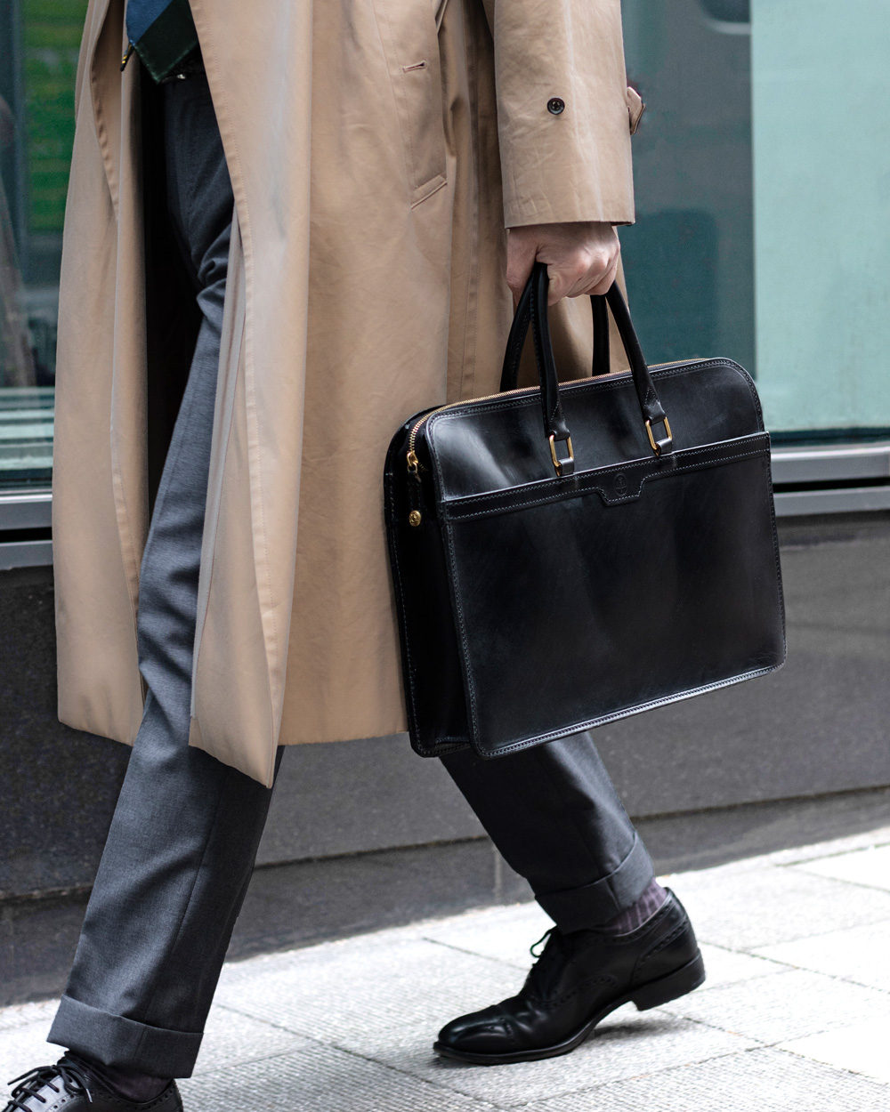 ビジネススタイルに気品を添えるグレンロイヤルのブリーフケース｜革鞄