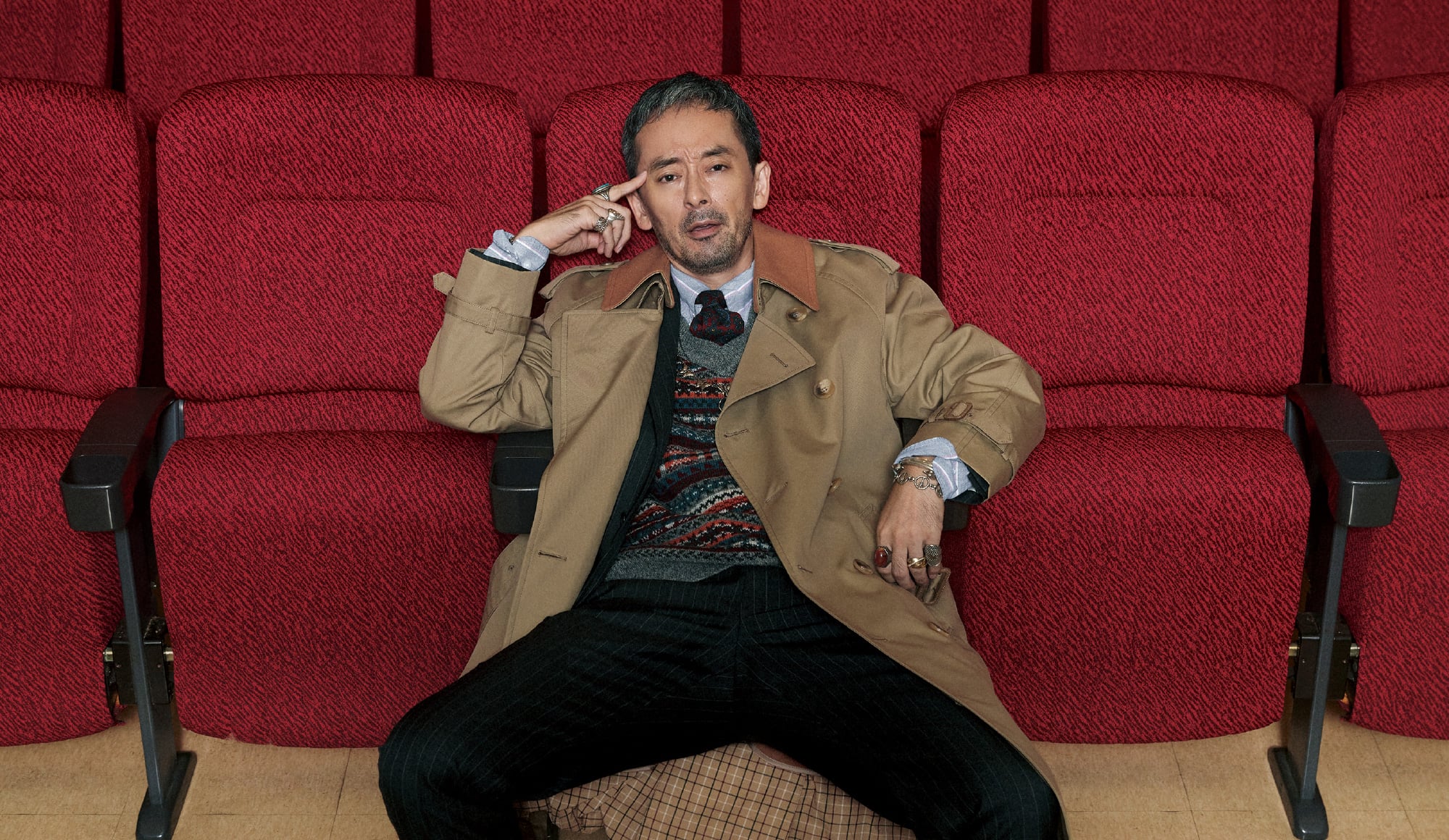 OUTERWEAR COLLECTION 2024 滝藤賢一コートを愉しむ | Brooks Brothers