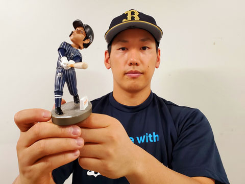 ジョーンズ選手も！Bs選手ボブルヘッド付きチケットを販売