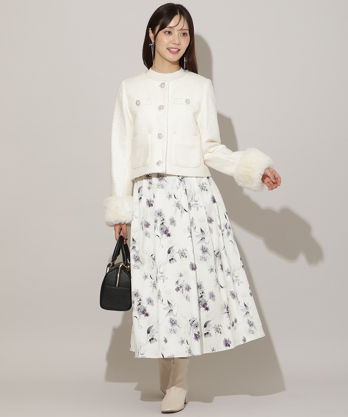 ノーカラーブークレショートコート