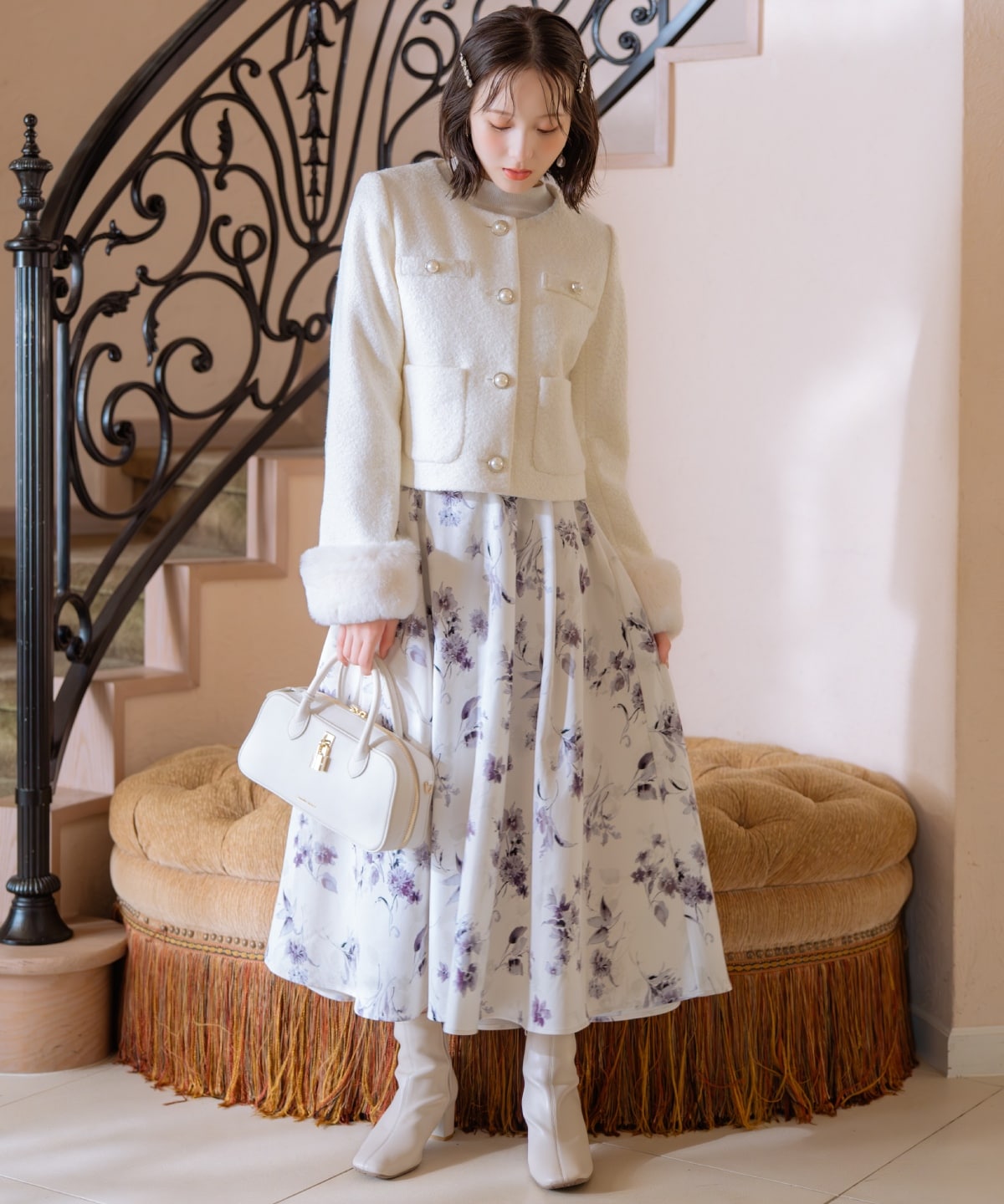 ノーカラーブークレショートコート