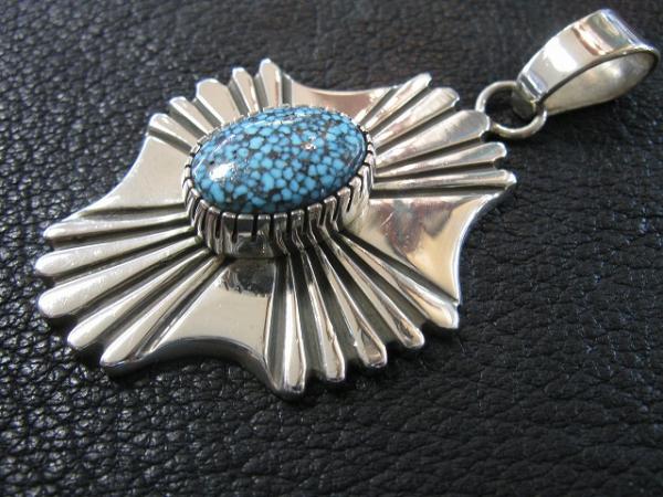 ALBUQUERQUE / インディアンジュエリーNAVAJO ナバホ ペンダント