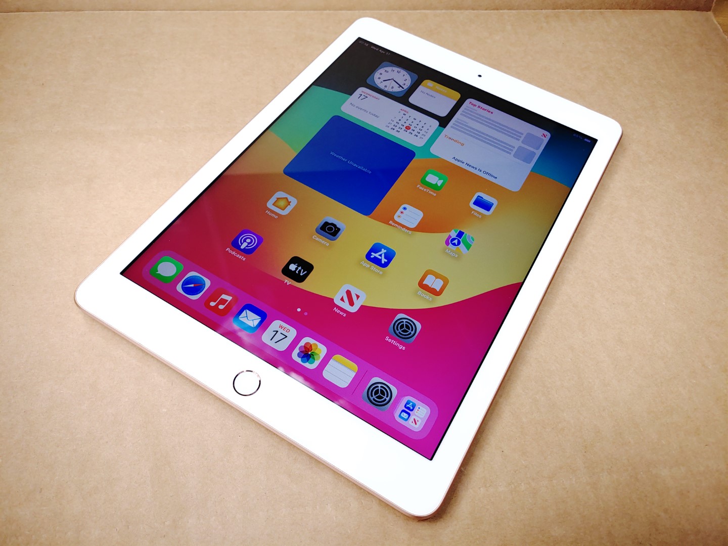 Apple iPad 6th Gen 9.7