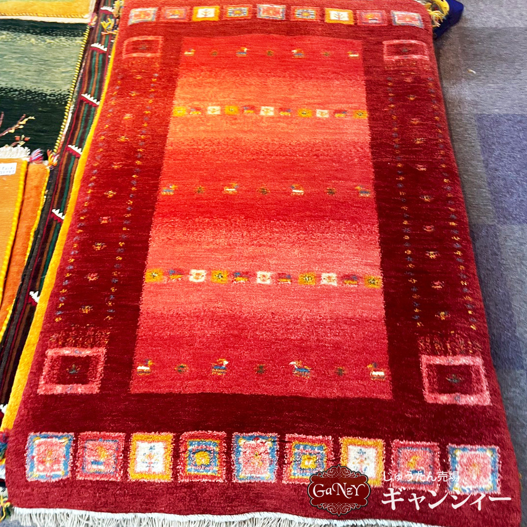 仏宝座 | じゅうたん売場 ギャンジィー
