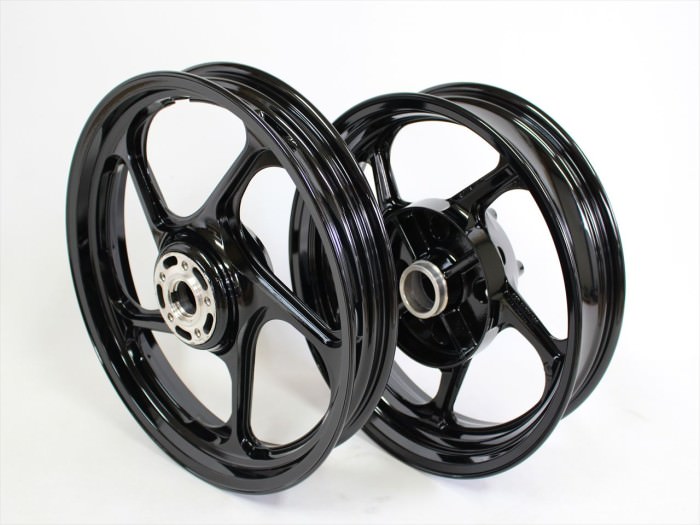 ゼファー1100 純正ホイール タイヤ2025年製バリ溝！ ゼファー1100 純正