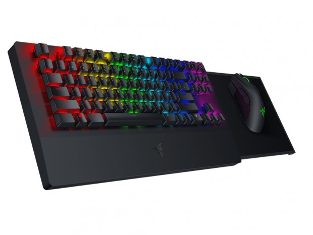 世界初のXbox One専用ワイヤレスキーボード＆マウス「Razer Turret