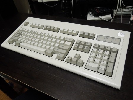 巨人IBMが生み出した至高の鍵盤“Model-M” 「1390131」の麻薬的な魅力