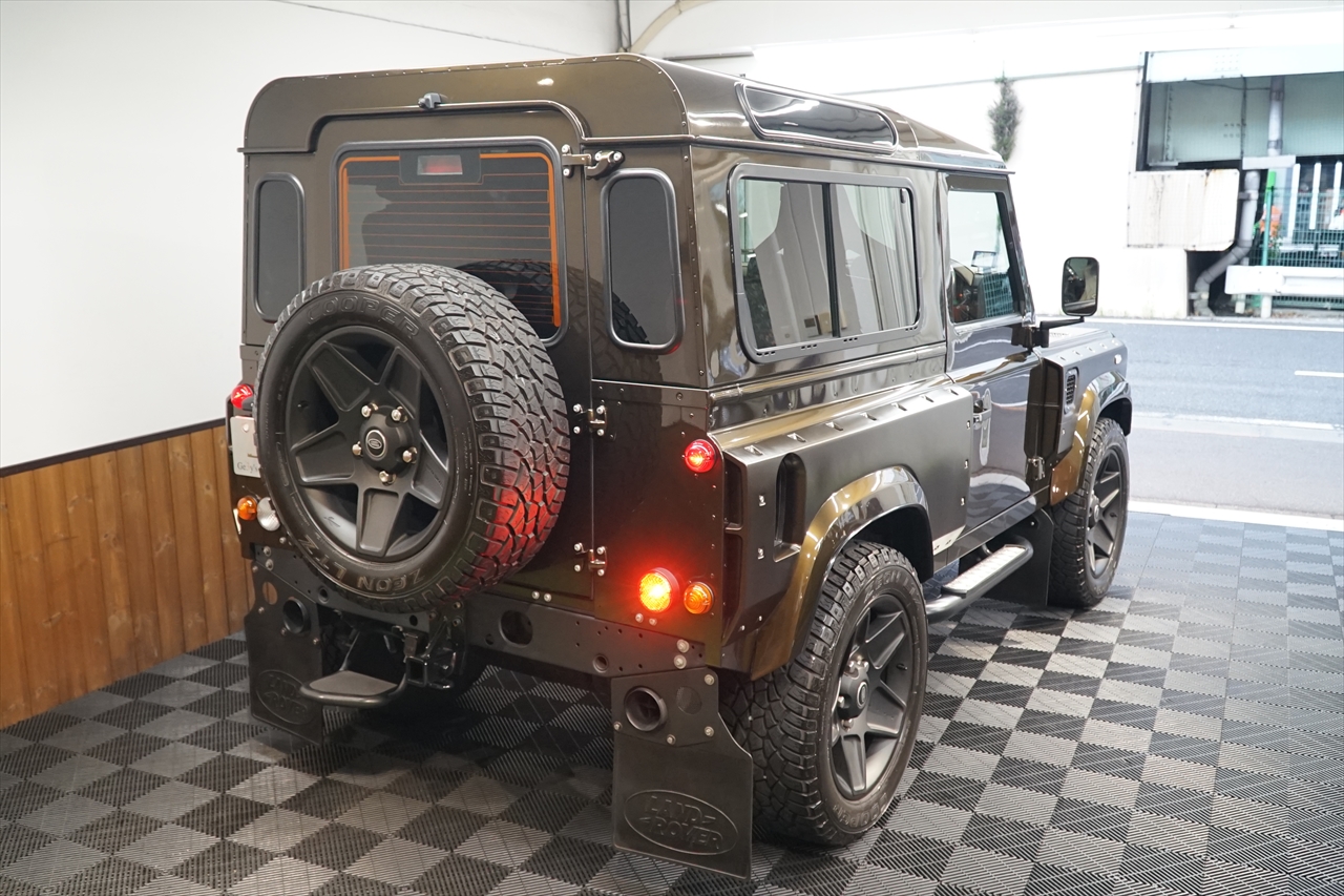 ☆入庫情報☆ 2016年モデル Land Rover ディフェンダー90 KAHN