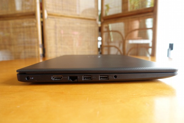 Vostro 14 3000(3480/3481)レビュー/14インチ液晶を搭載したコスパ重視