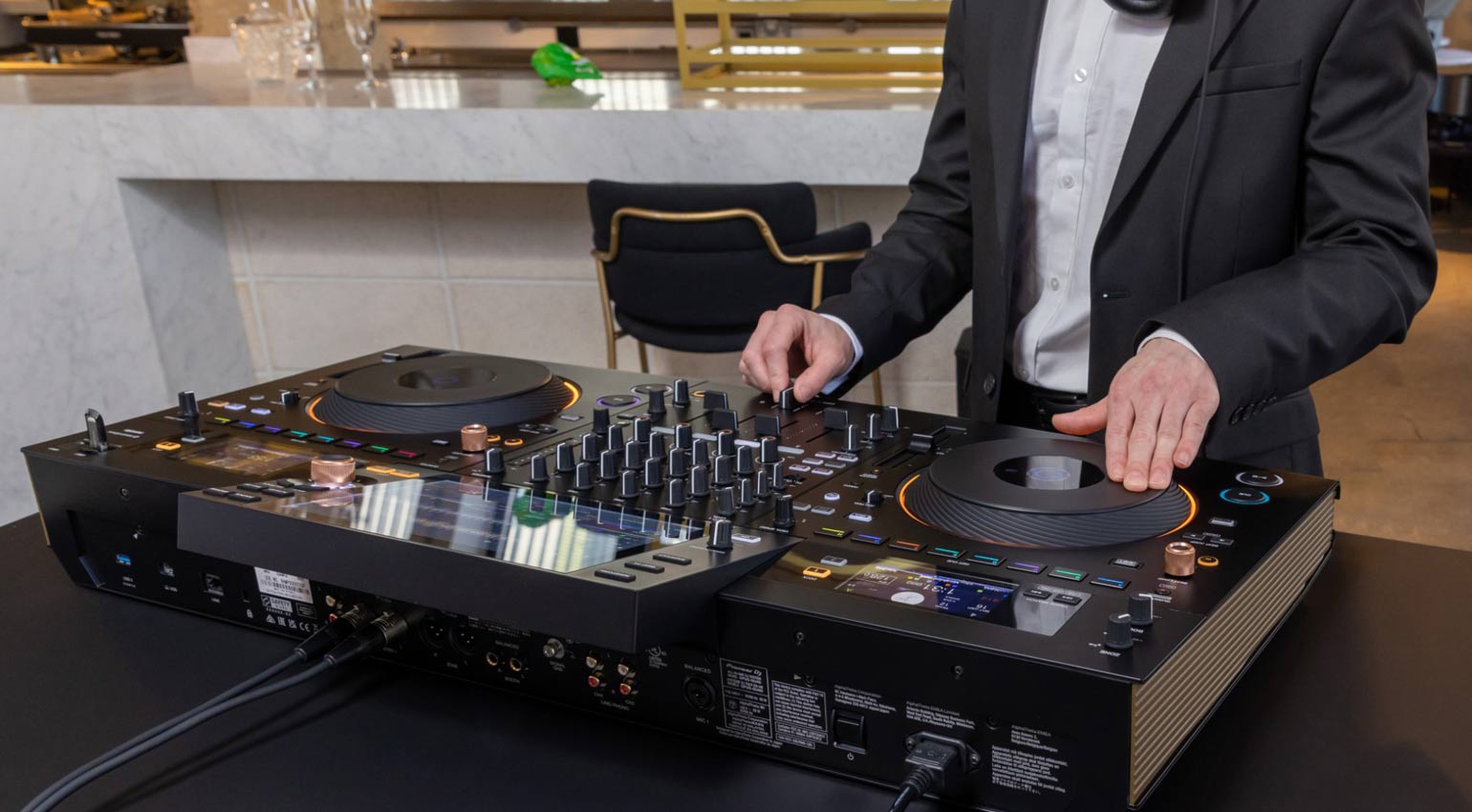 Pioneer OPUS-QUAD: DJ-System mit vier Decks - gearnews.de