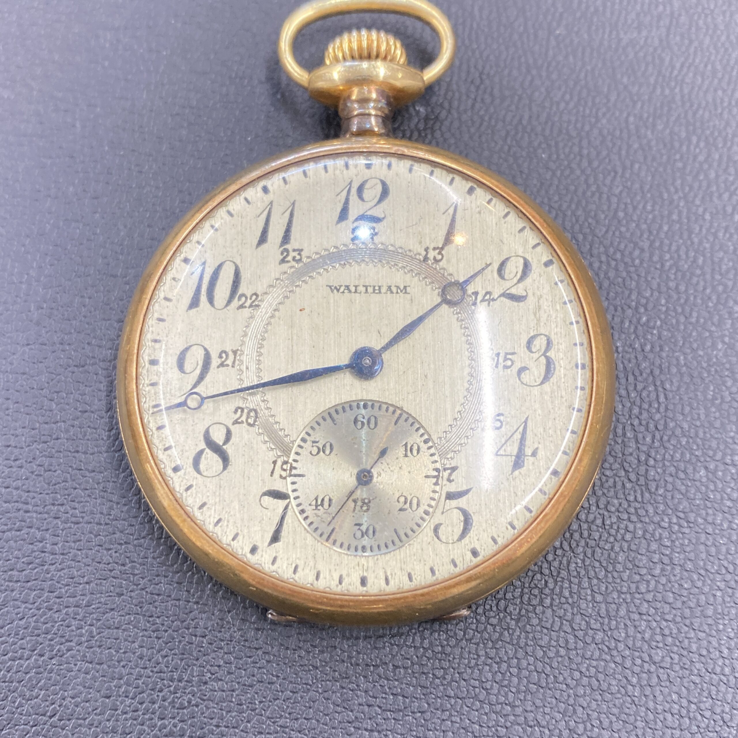 WALTHAM 八角形懐中時計 ゴールド WALTHAM 八角形懐中時計 ゴールド