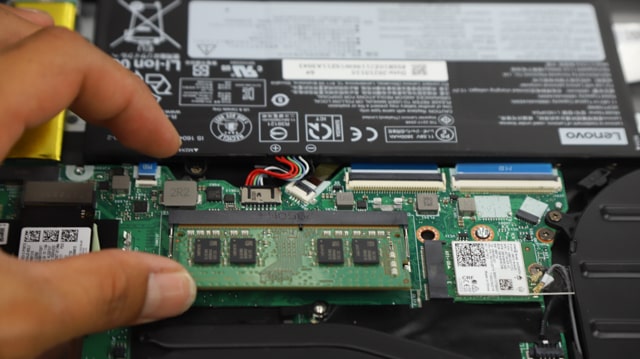 Lenovo Thinkbook 15 Gen 2の取り外し・メモリ/ストレージ増設方法