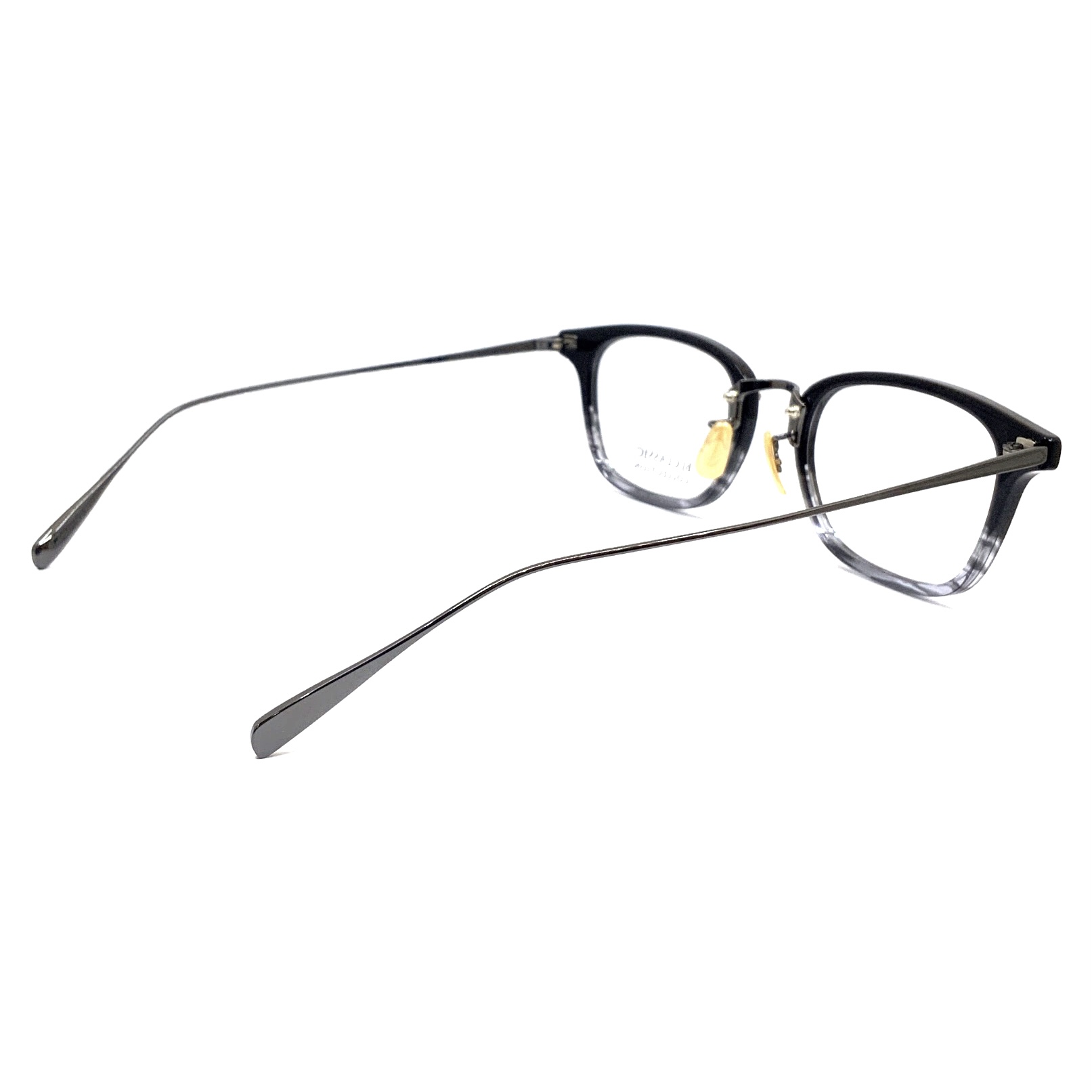 ドラマ『あなたがしてくれなくても』でMEGUMIさんが着用モデルのカラー