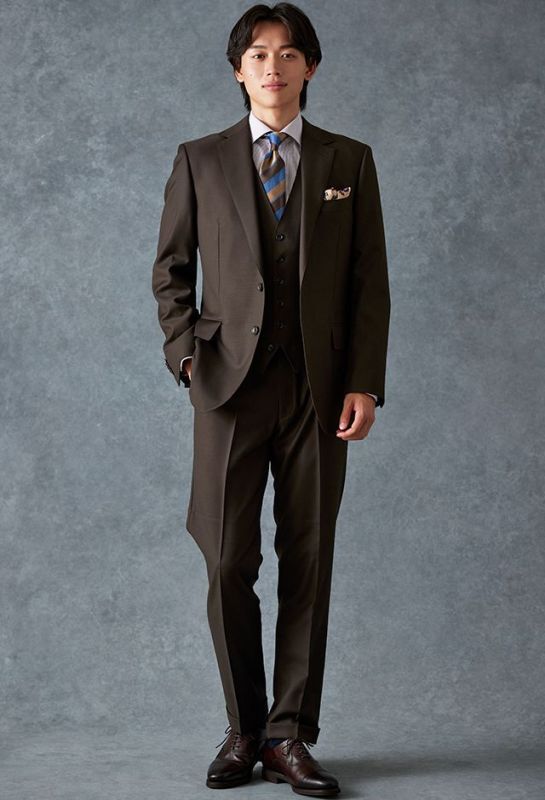 ブラウン(メンズ)のオーダースーツ着こなし一覧｜オーダースーツなら