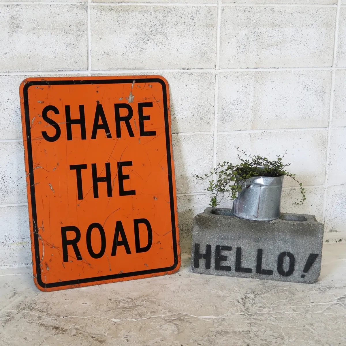 SHARE THE ROAD ビンテージ ロードサイン ｜ glow ANTIQUES