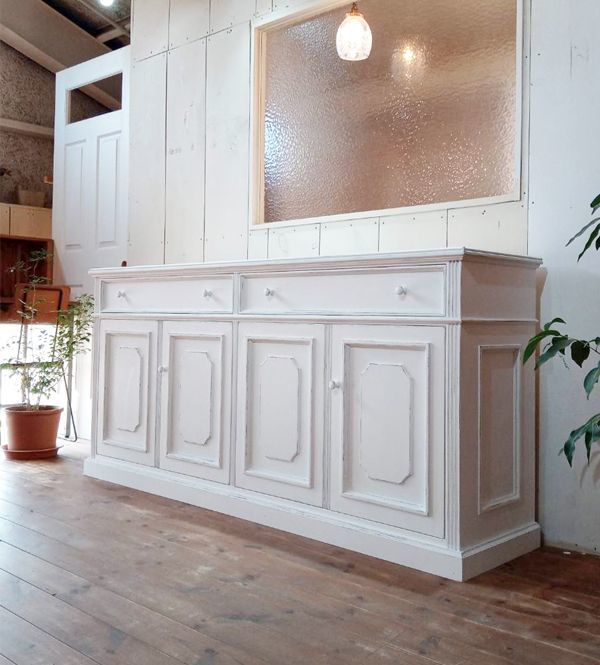 フランスアンティーク家具調キャビネット、店舗デザイン店舗什器の専門