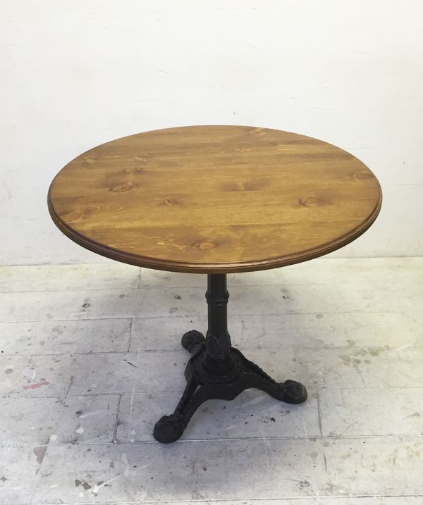 アパレルショップなど店舗什器におすすめの鉄脚ラウンドテーブル