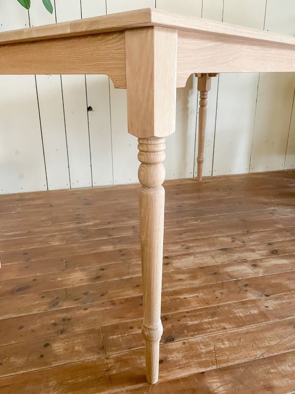 作業用カウンターテーブル高さ800アンティーク調デザインの背が高い