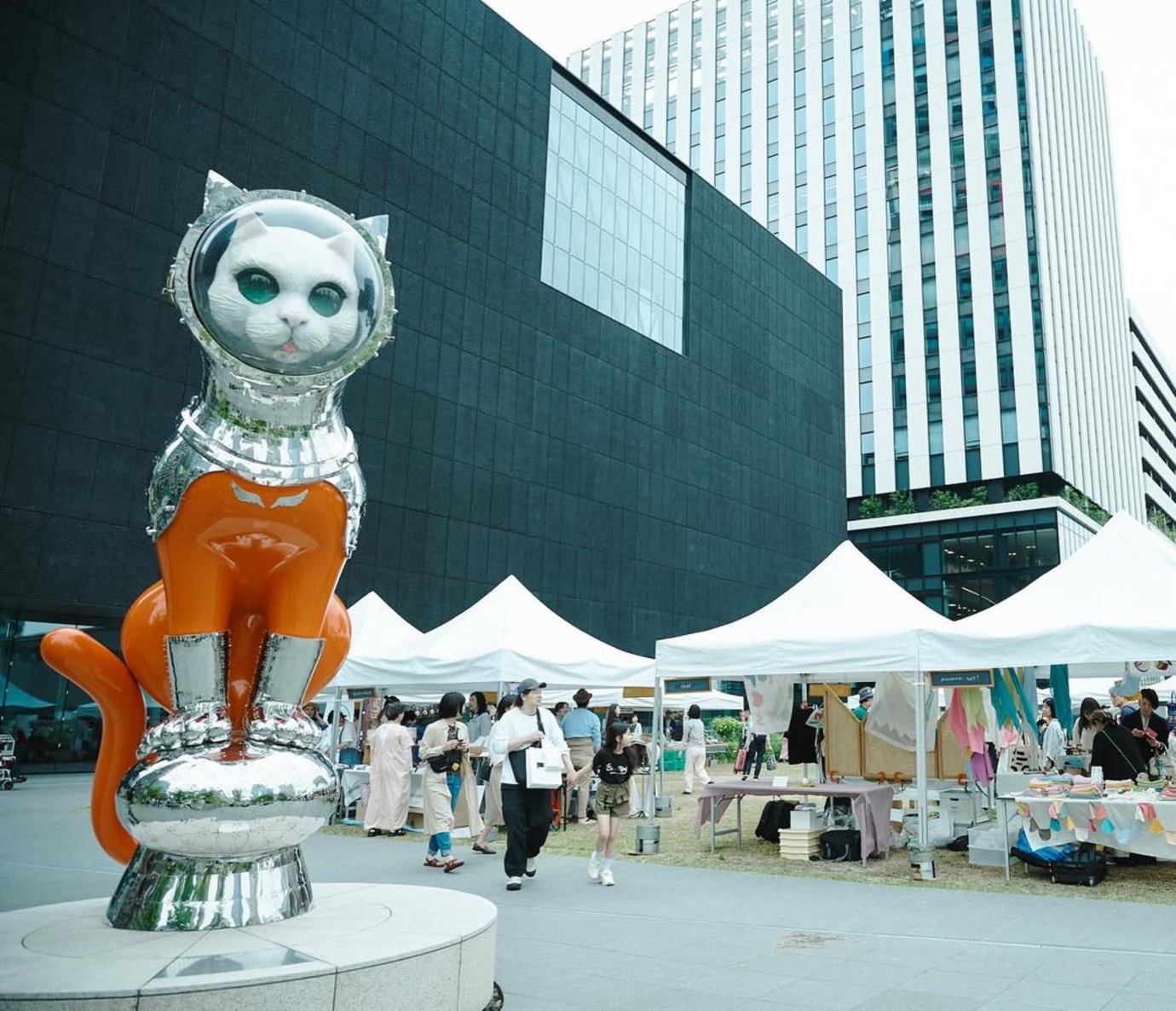 FANTASTIC MARKET in NAKANOSHIMA PAVILION FESTIVAL 2025 - graf