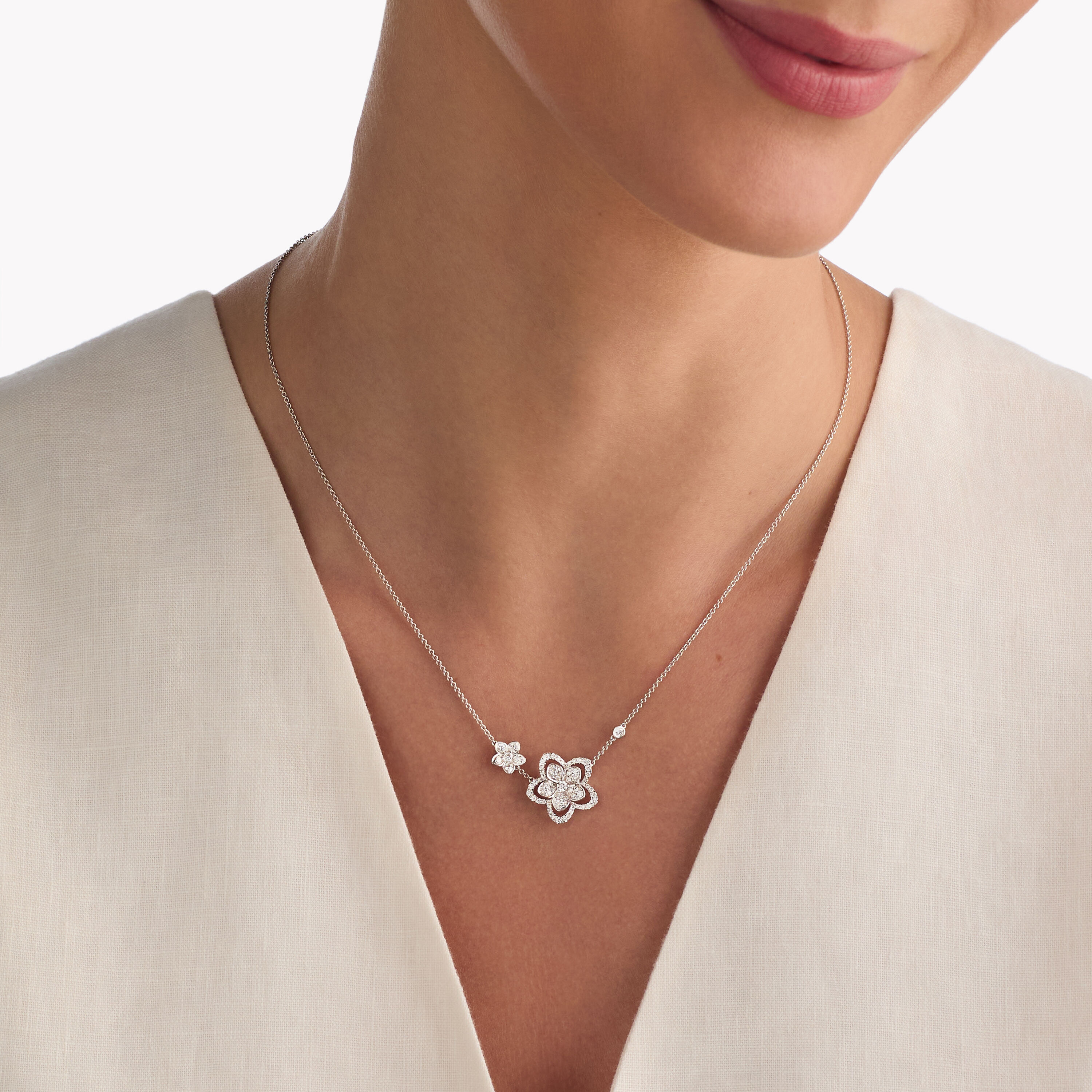 Happy world様 Bhado マクラクサァ1枚 ネックレス1本 合計2点 Wild