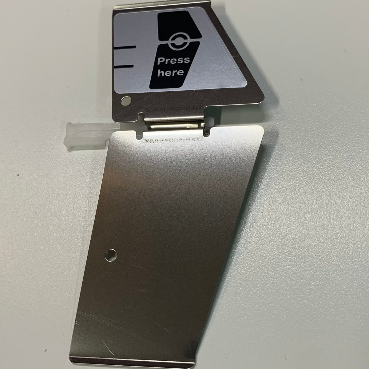 Roland: Assy, Clamp Media RIGHT- SV VG2-640 — Grant Graphics