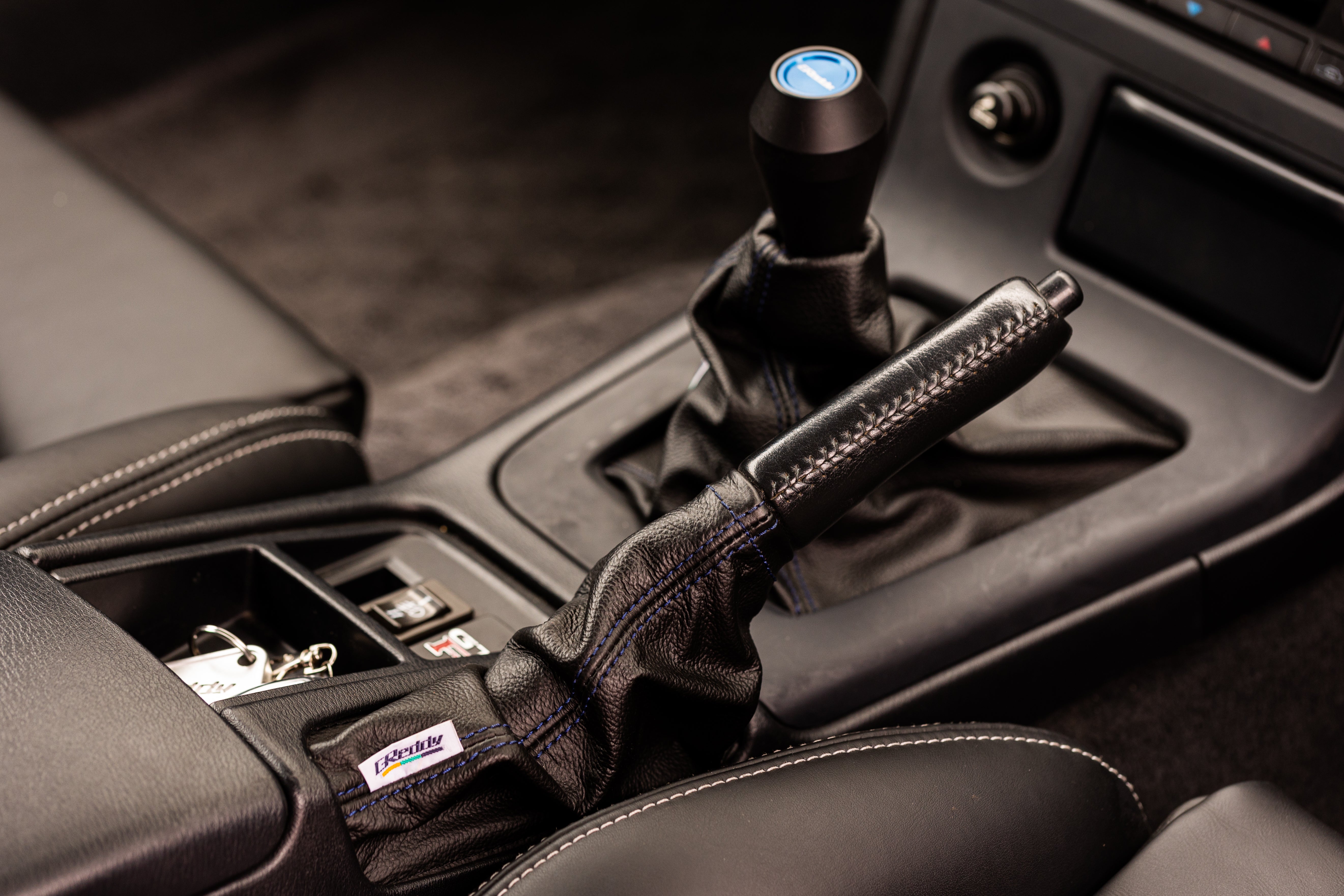 GREDDY SIDE BRAKE BOOT SKYLINE GT-R BCNR33 GENUINE LEATHER - (16520753