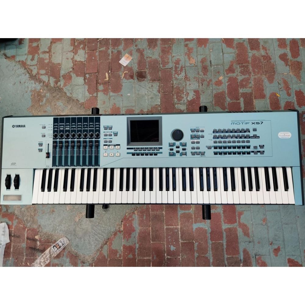 Yamaha motif XS7