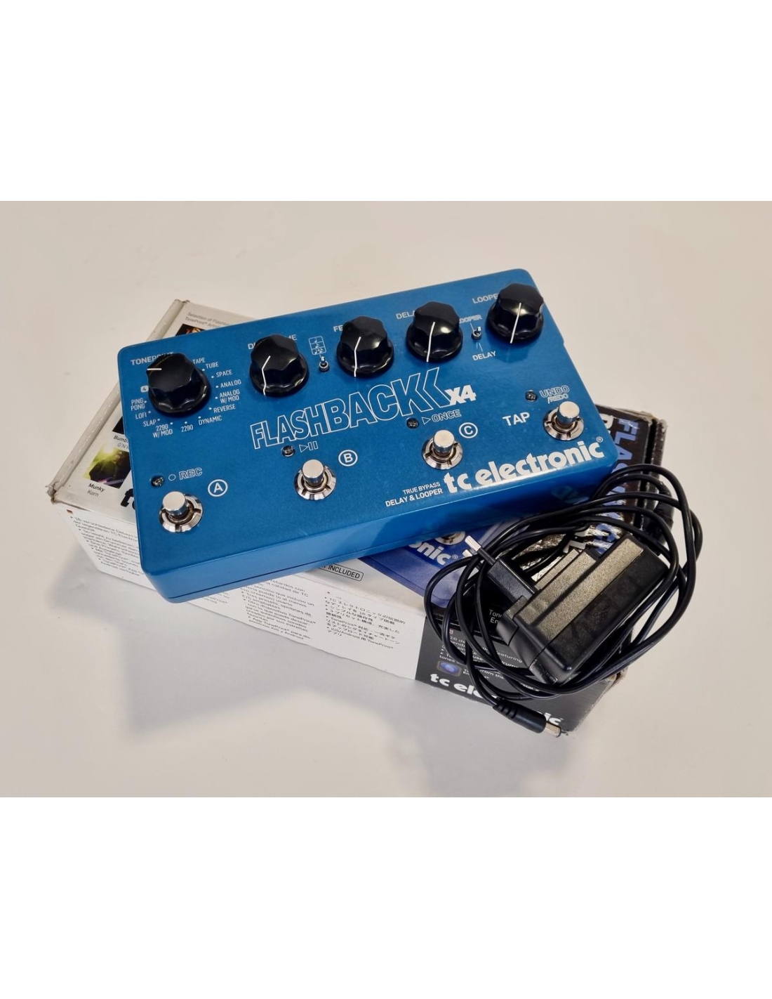 TC Electronic Flashback X4 Delay & Looper 2011