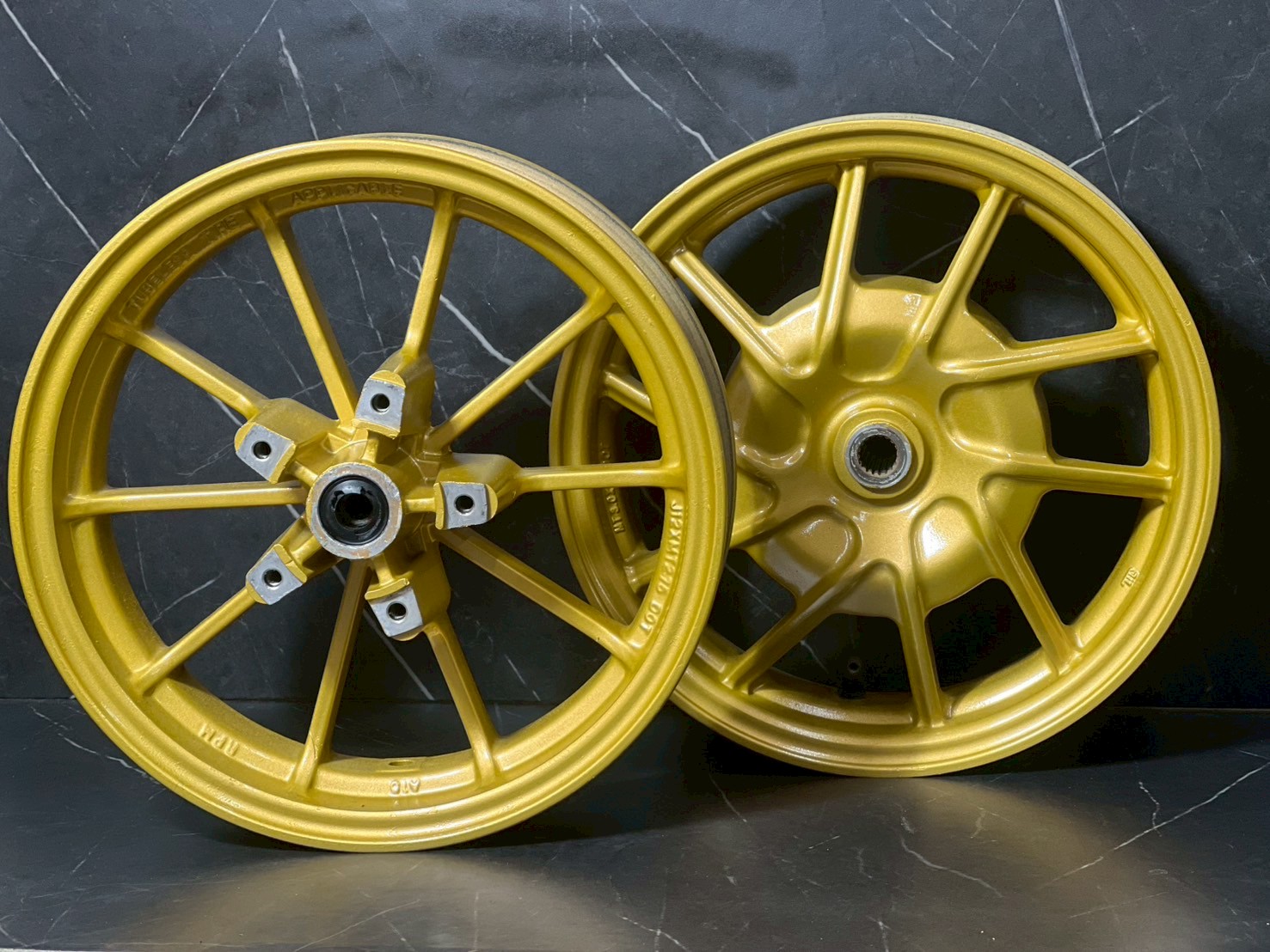 シグナスX 1.2.3型用 ホイール 前後 セット🏍️